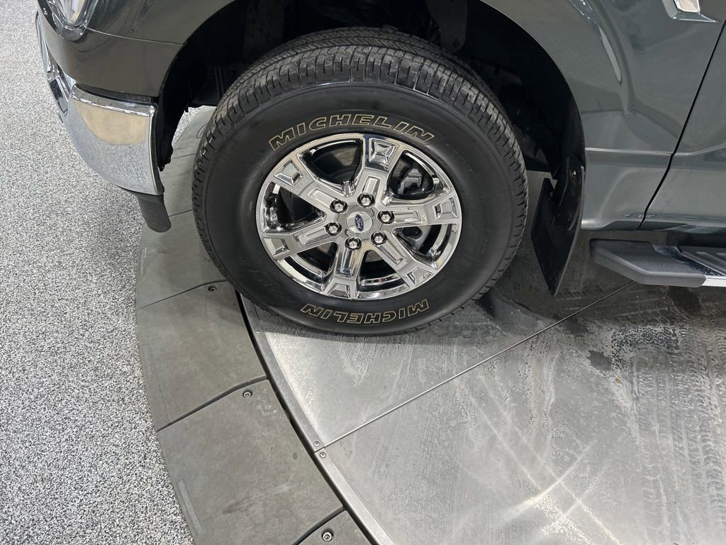 Certified 2021 Ford F150 XLT w/ Equipment Group 302A High image 36