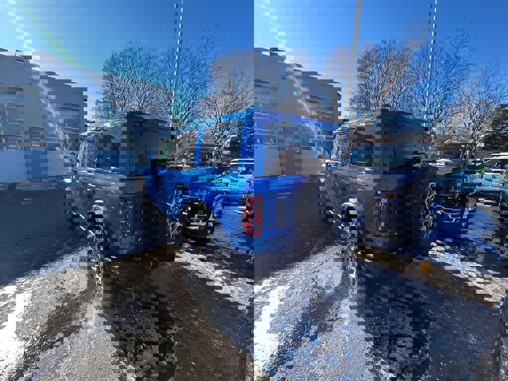 Certified 2025 Ford Bronco Badlands AWD/4WD image 3