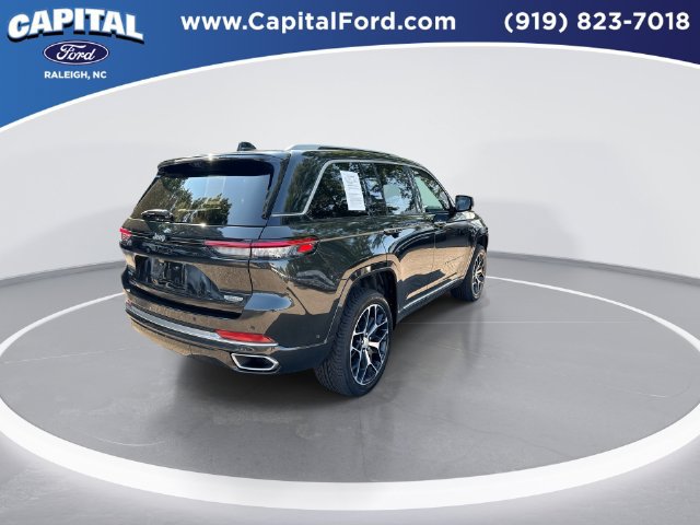 Used 2023 Jeep Grand Cherokee Summit AWD/4WD image 8