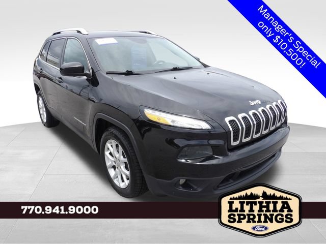Used 2017 Jeep Cherokee Latitude FWD image 1