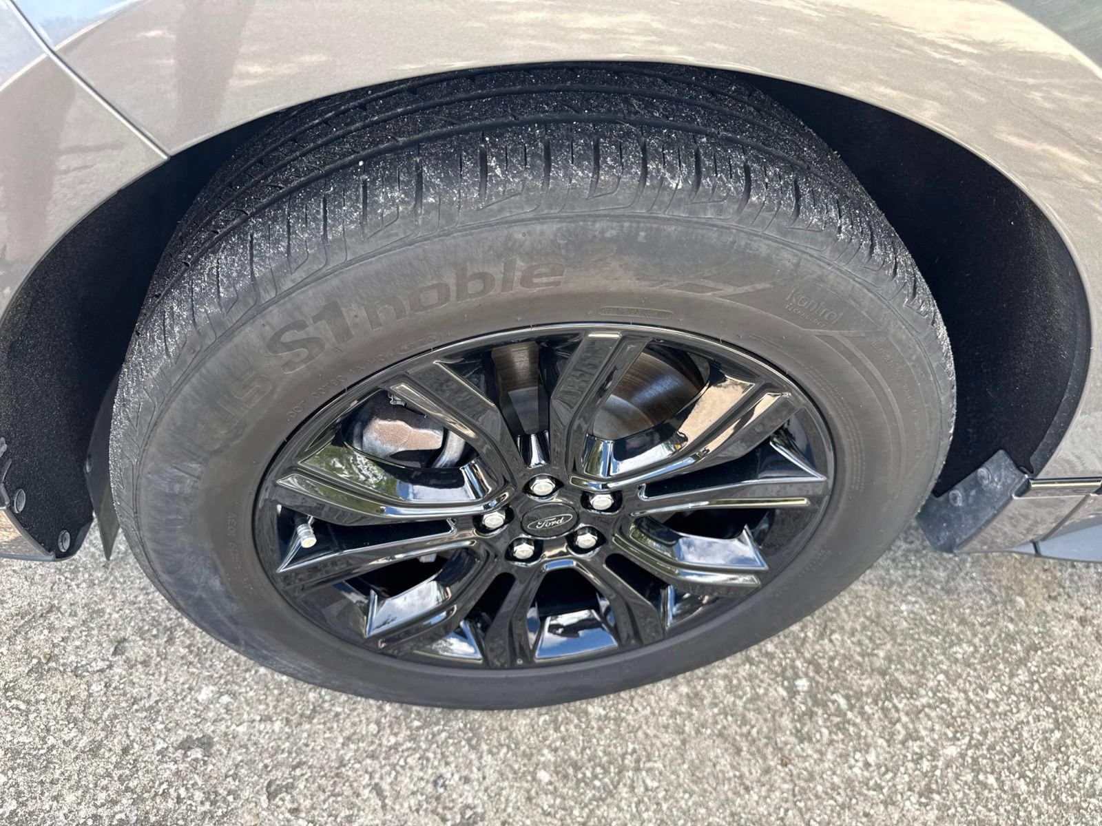 Certified 2024 Ford Edge SE w/ Black Appearance Package AWD/4WD image 12