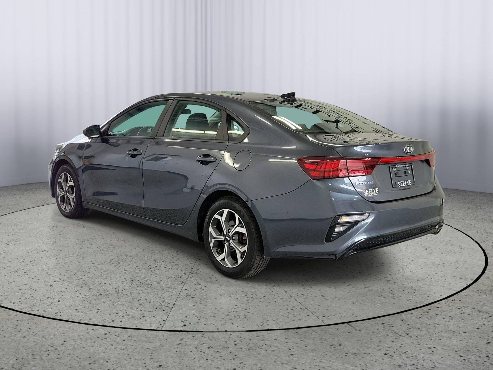 Used 2020 Kia Forte LXS FWD image 3