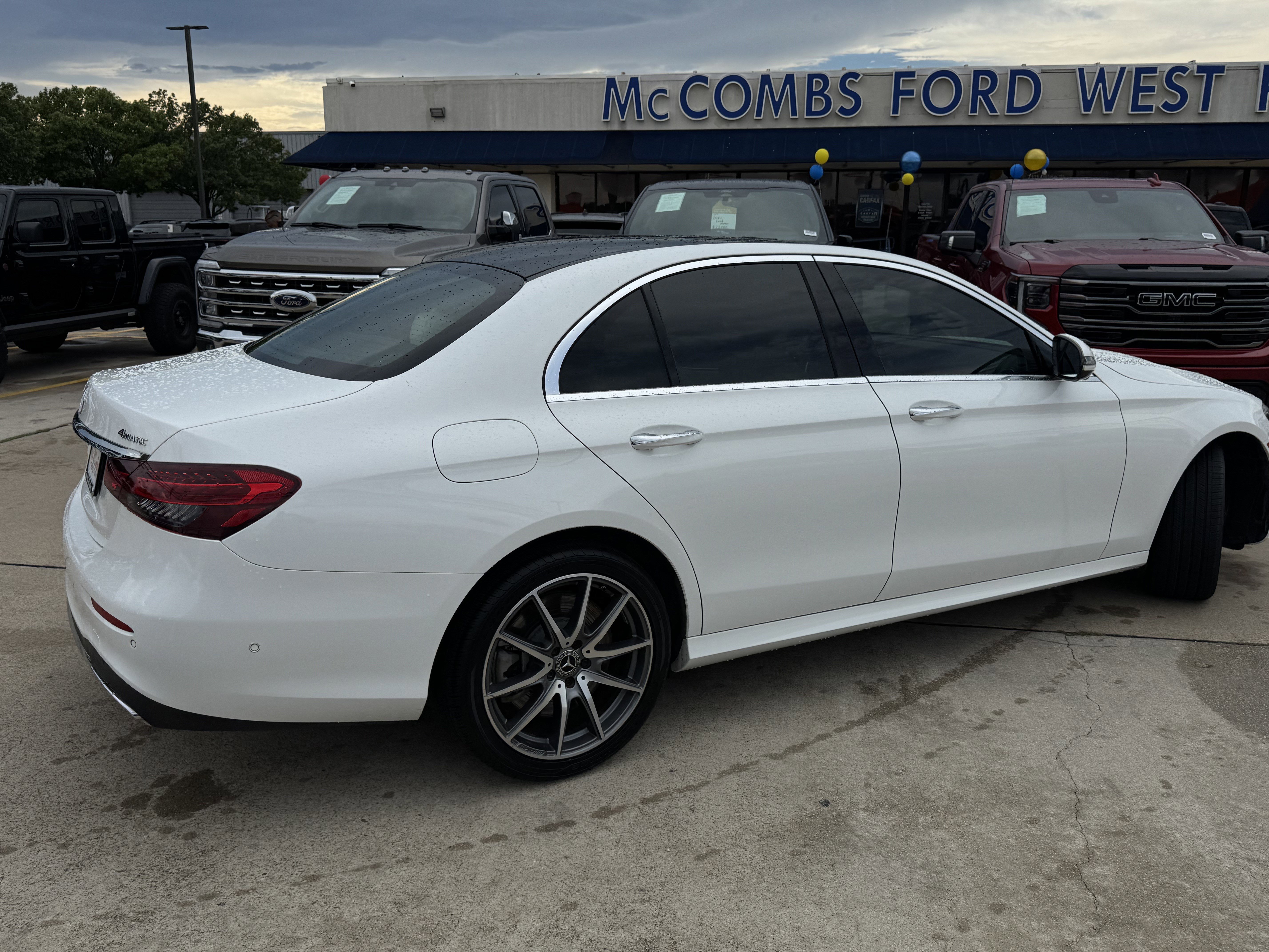 Used 2023 Mercedes-Benz E 450 4MATIC Sedan image 4