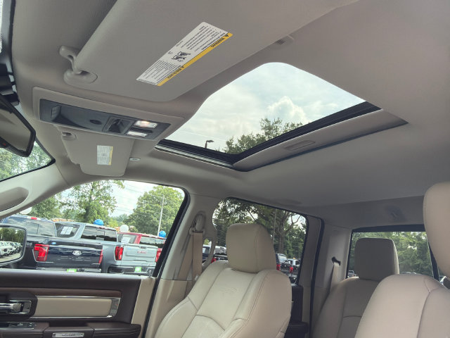 Used 2018 RAM 1500 Laramie w/ Convenience Group AWD/4WD image 34