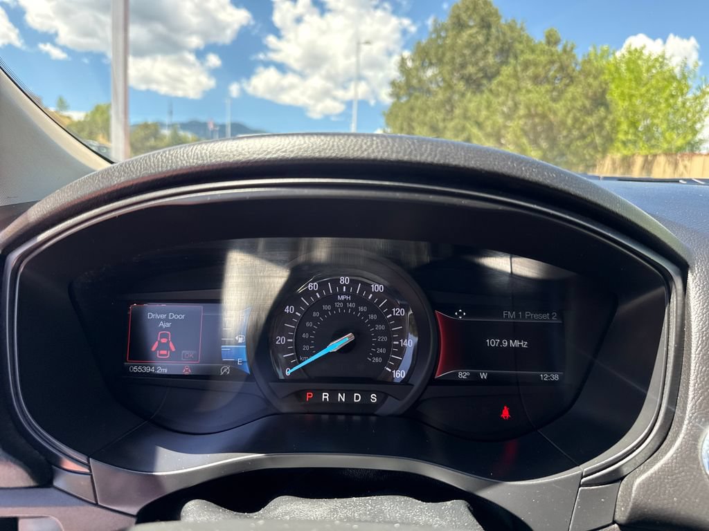 Certified 2018 Ford Fusion SE w/ Fusion SE Technology Package FWD image 17