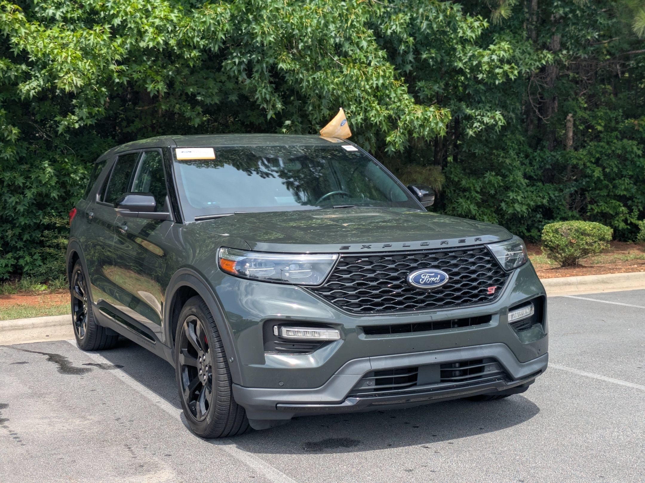 Certified 2022 Ford Explorer ST w/ Equipment Group 401A AWD/4WD image 2