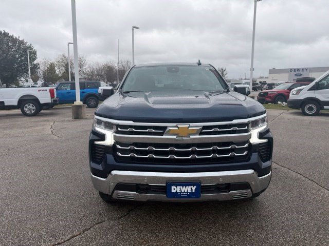 Used 2023 Chevrolet Silverado 1500 LTZ AWD/4WD image 2