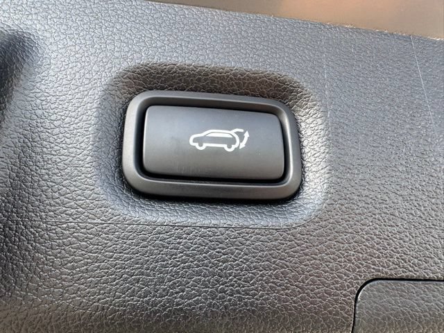 Used 2023 Hyundai Santa Fe Limited AWD/4WD image 10