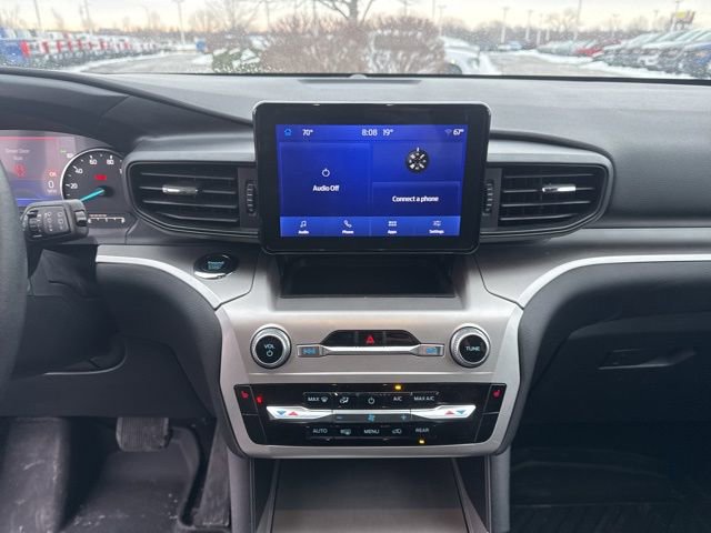 Certified 2022 Ford Explorer XLT image 13