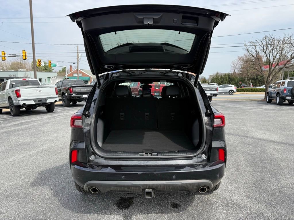 Certified 2023 Ford Escape ST-Line Elite w/ Premium Technology Package image 31