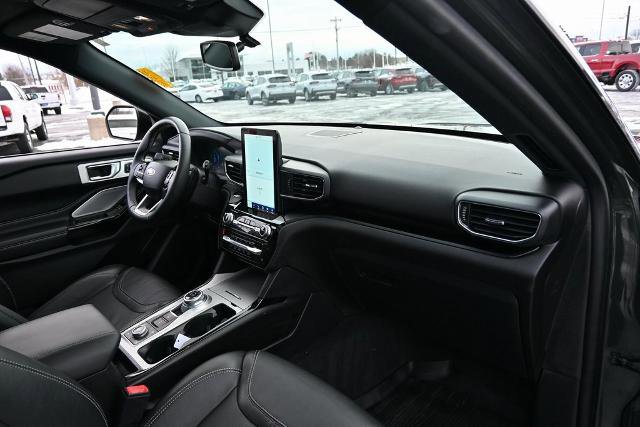 Certified 2022 Ford Explorer ST w/ Equipment Group 401A image 25