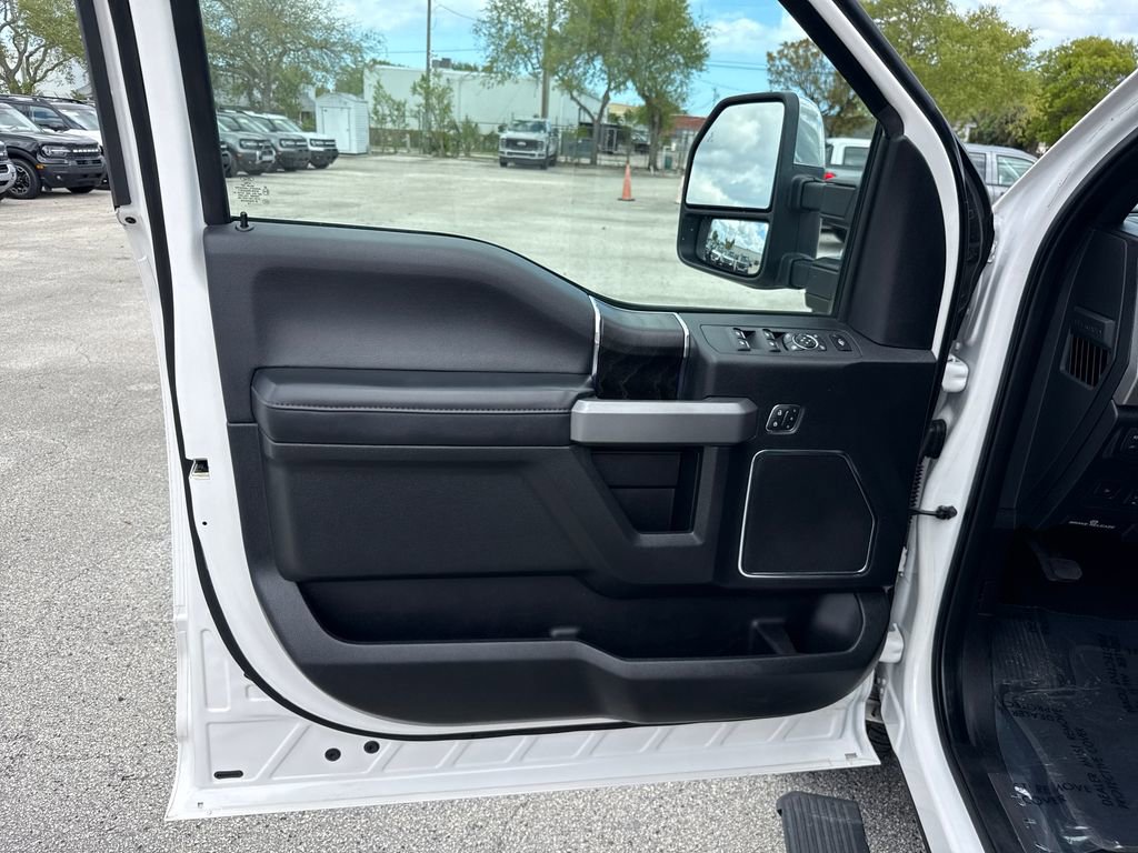 Certified 2019 Ford F250 Platinum w/ Platinum Ultimate Package image 13