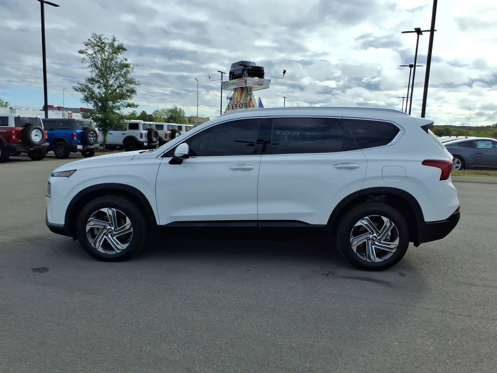 Used 2023 Hyundai Santa Fe SEL w/ Cargo Package FWD image 6
