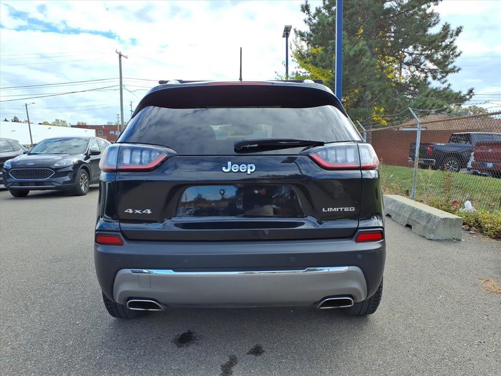 Used 2021 Jeep Cherokee Limited image 3