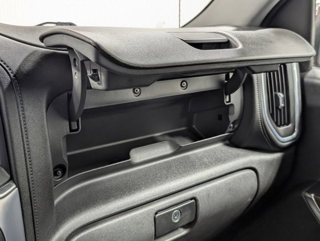 Used 2019 GMC Sierra 1500 SLT AWD/4WD image 8