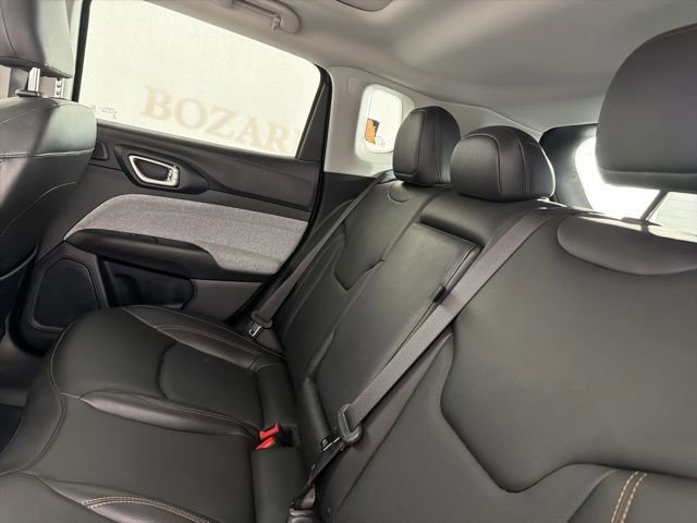 Used 2022 Jeep Compass Latitude w/ Sun and Sound Group image 13