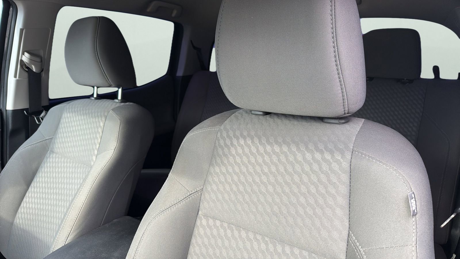 Used 2020 Toyota Tacoma SR5 w/ SR5 Appearance Package (SM) RWD image 7