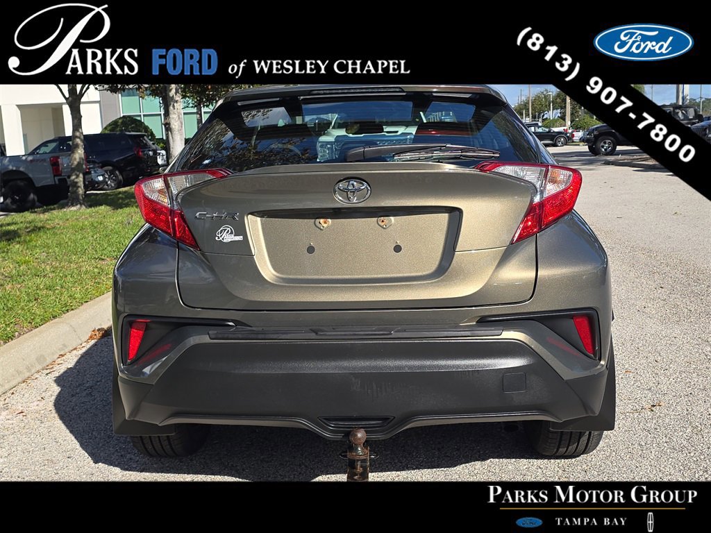 Used 2021 Toyota C-HR XLE image 4