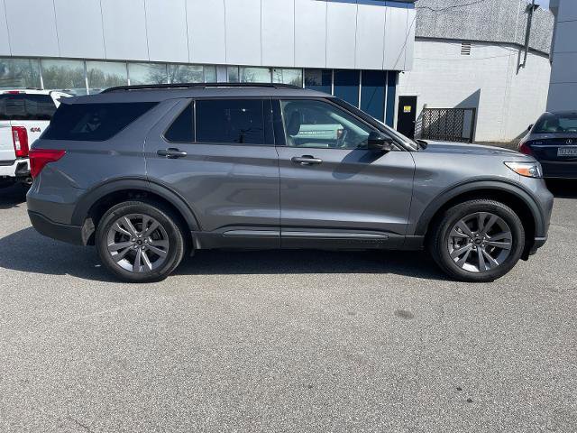 Certified 2022 Ford Explorer XLT w/ Equipment Group 202A image 2