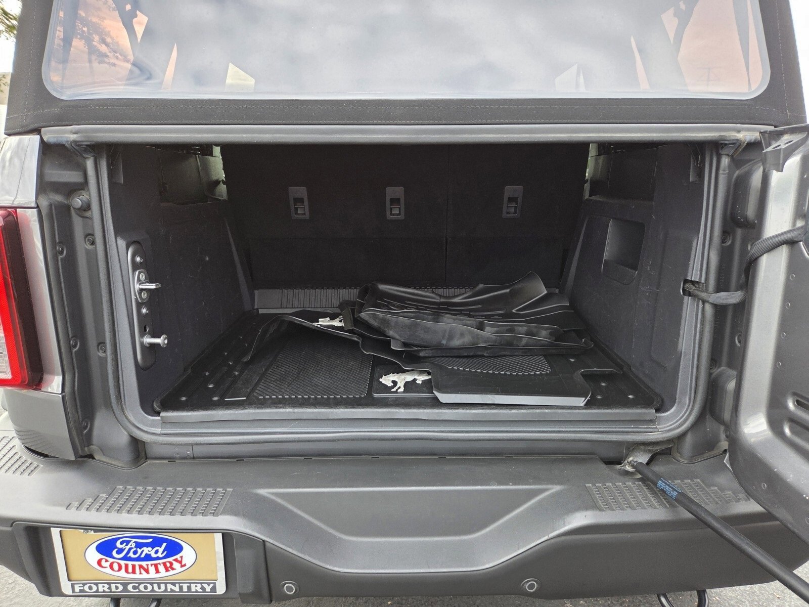 Certified 2021 Ford Bronco Black Diamond image 13