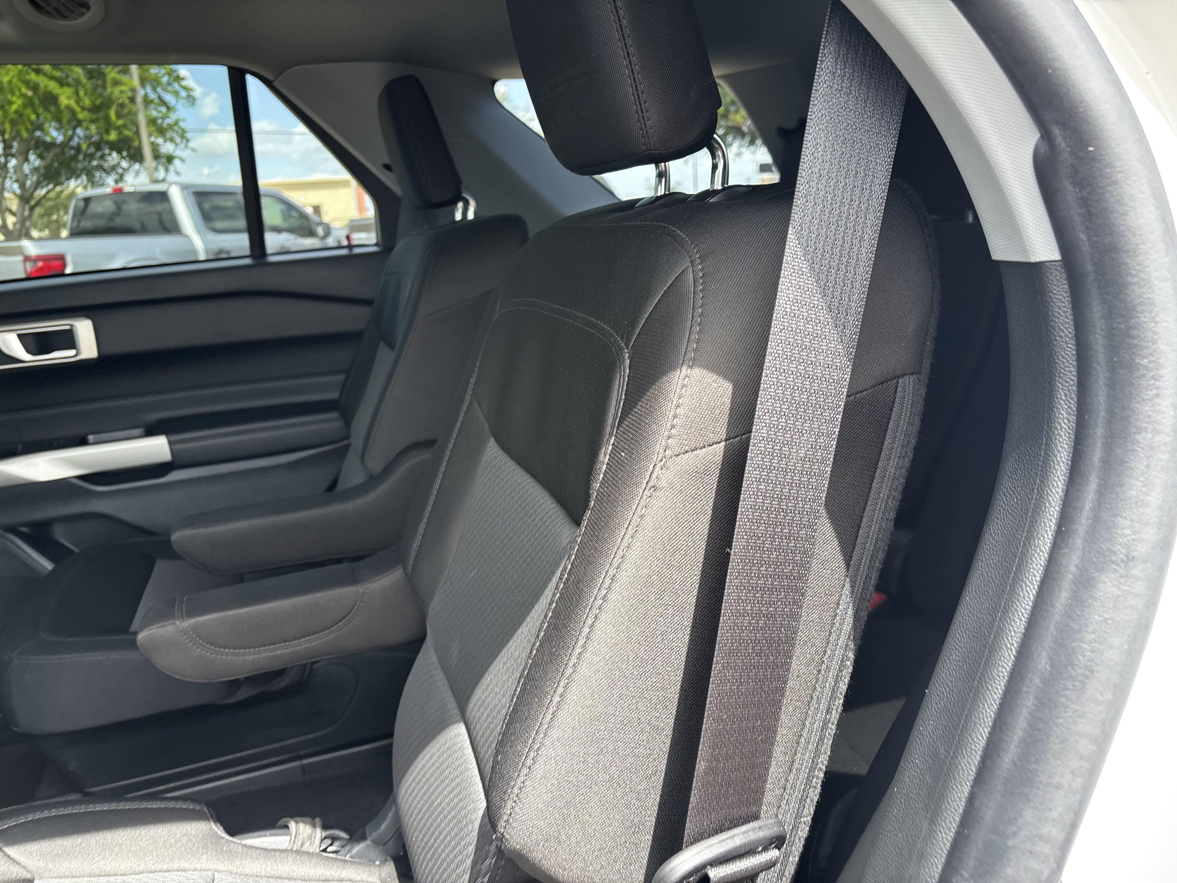 Certified 2023 Ford Explorer XLT RWD image 17
