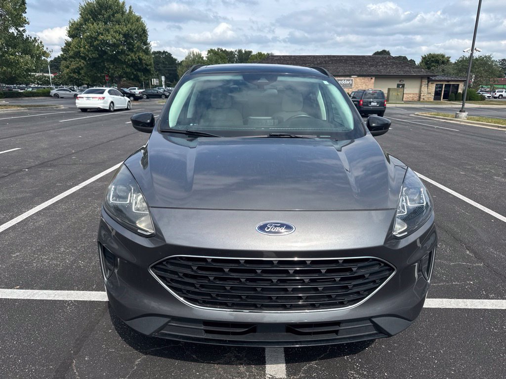 Certified 2022 Ford Escape SE w/ SE Sport Appearance Package FWD image 3
