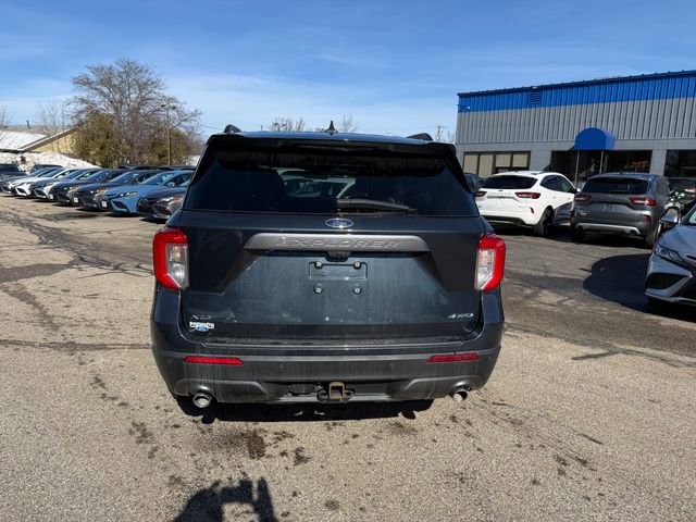 Certified 2022 Ford Explorer XLT w/ Equipment Group 202A image 25