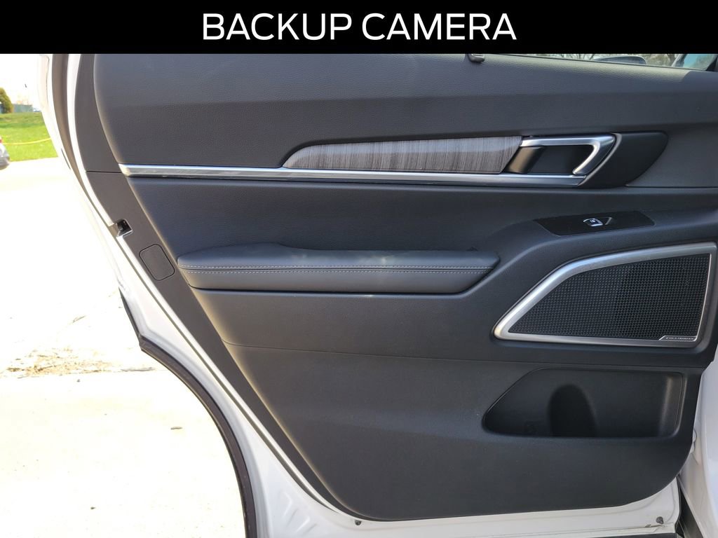 Used 2024 Kia Telluride EX w/ EX Captain's Chair Package AWD/4WD image 15