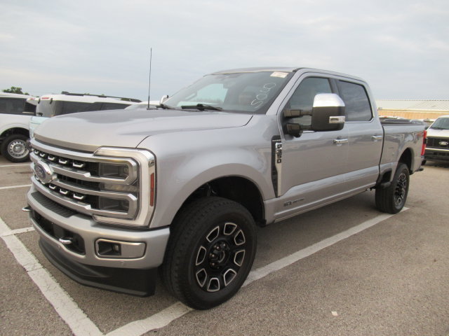 Certified 2024 Ford F350 Platinum w/ FX4 Off-Road Package AWD/4WD image 3