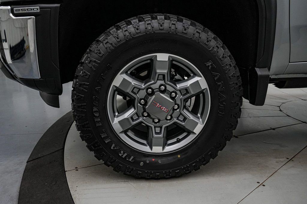 Used 2025 GMC Sierra 2500 SLT w/ SLT Premium Package image 11