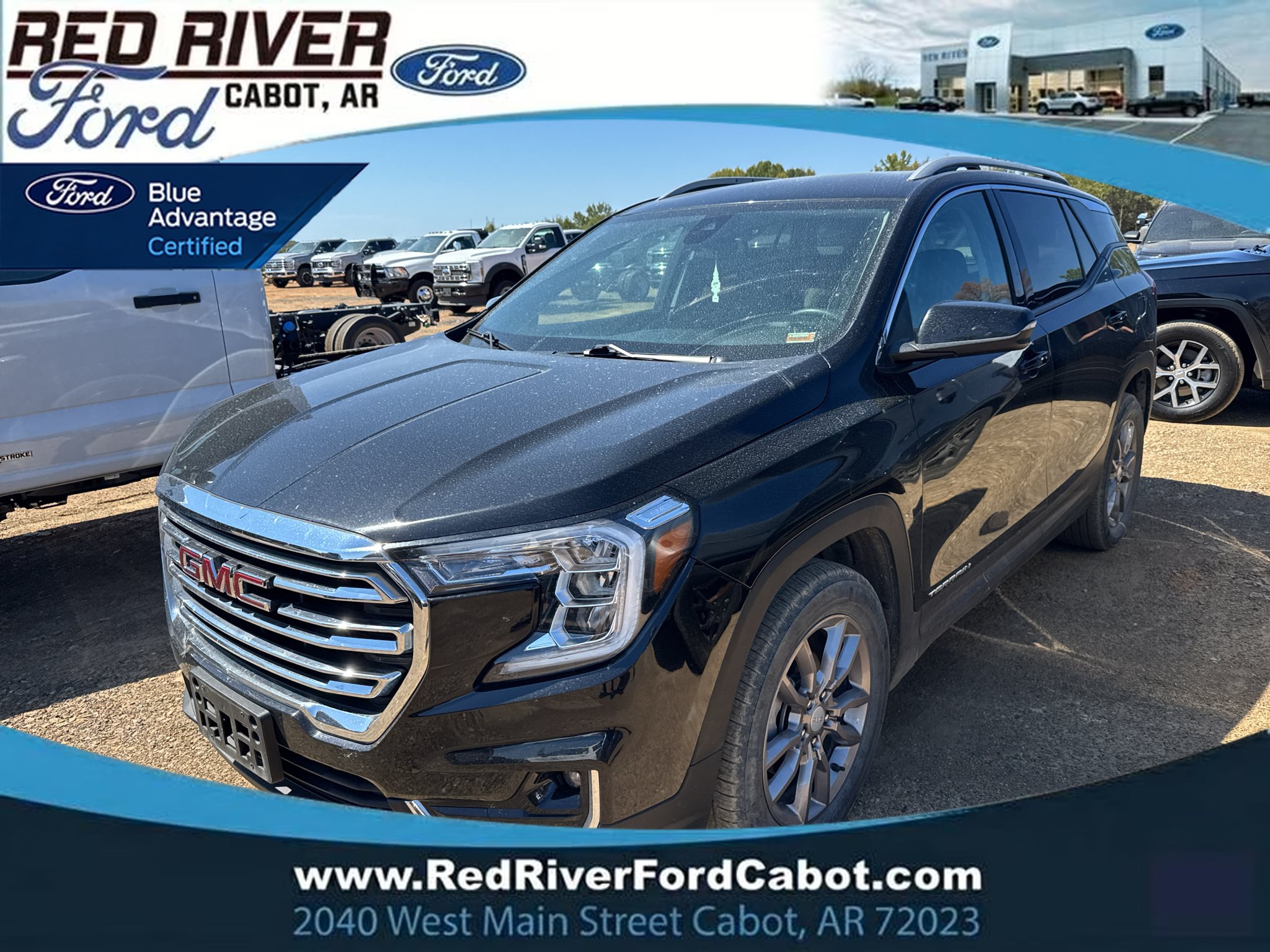 Used 2024 GMC Terrain SLT FWD image 1