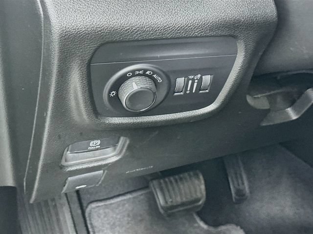 Used 2024 Jeep Grand Cherokee L Laredo AWD/4WD image 17