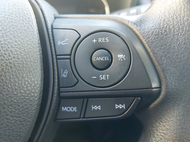 Used 2023 Toyota RAV4 LE FWD image 18