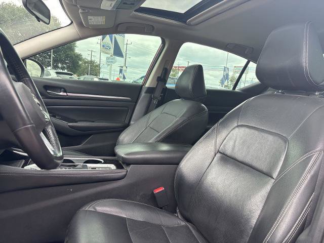 Used 2024 Nissan Altima 2.5 SL FWD image 13