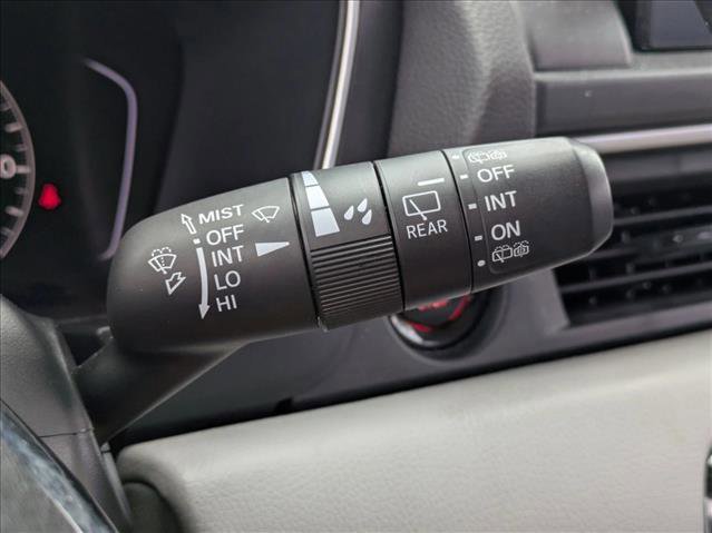Used 2025 Honda Pilot EX-L image 11