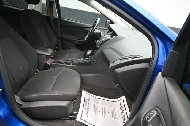 Certified 2018 Ford Focus SE w/ SE Winter Package FWD image 8