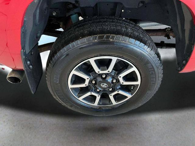 Used 2017 Toyota Tundra Limited w/ Limited Premium Package AWD/4WD image 31