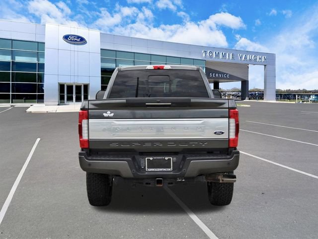Certified 2019 Ford F250 Platinum w/ Platinum Ultimate Package AWD/4WD image 3