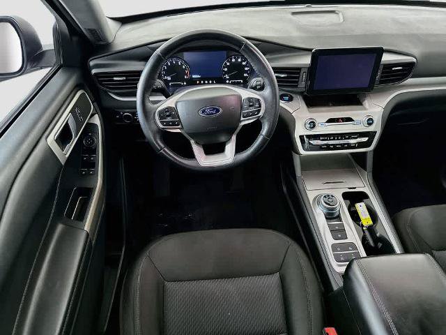 Certified 2023 Ford Explorer XLT RWD image 10