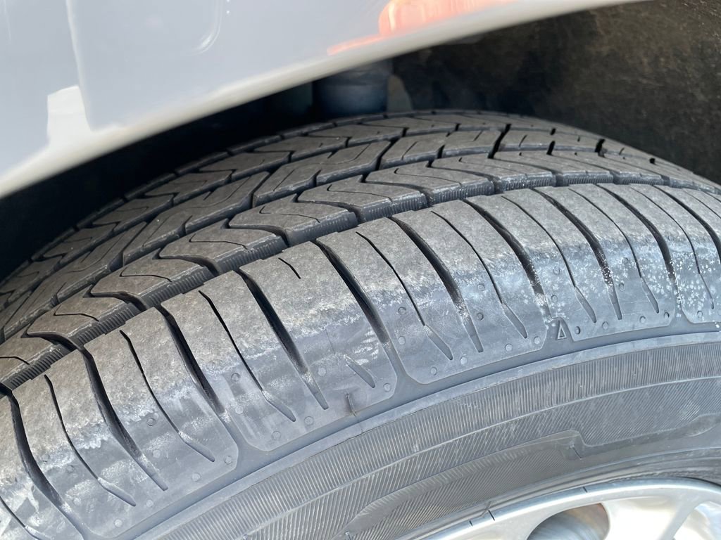 Used 2023 Chrysler Pacifica Touring-L image 23