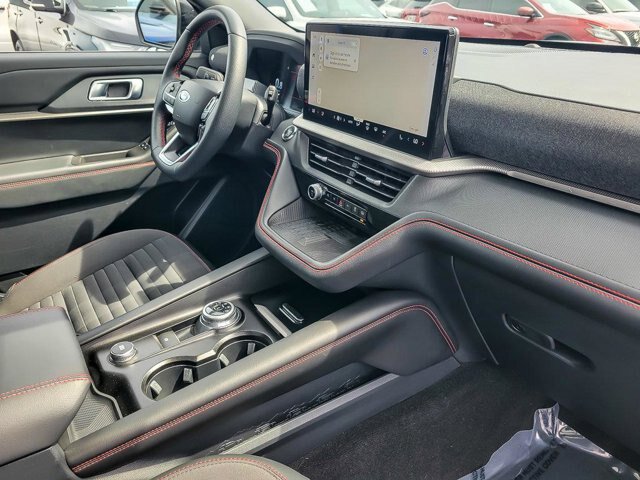 Certified 2025 Ford Explorer ST-Line w/ Premium Package AWD/4WD image 31