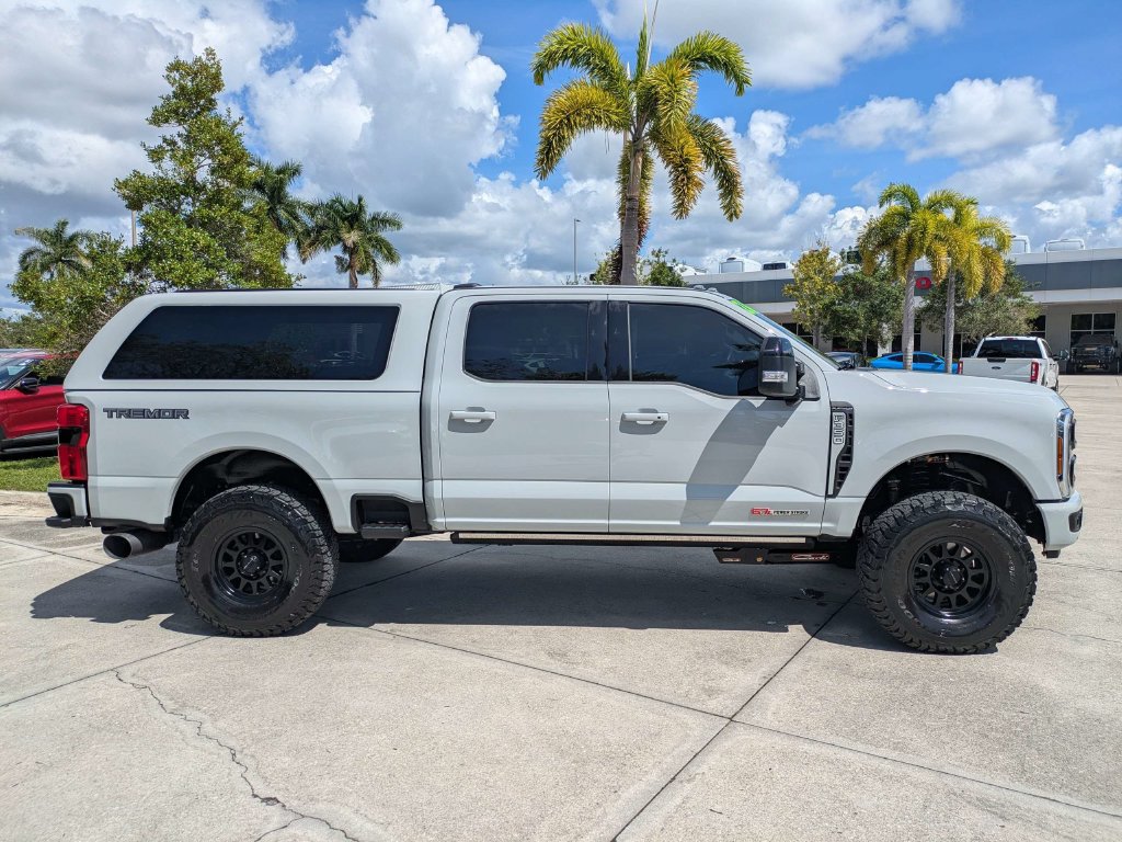Certified 2026 Ford F350 Platinum w/ Tremor Off-Road Package AWD/4WD image 3