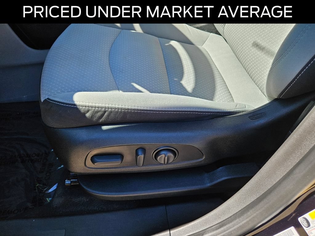 Used 2023 GMC Terrain SLE w/ Driver Convenience Package FWD image 20