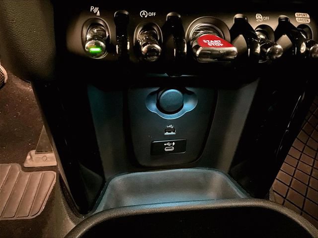 Used 2022 MINI Cooper S w/ Driver Assistance Package FWD image 31