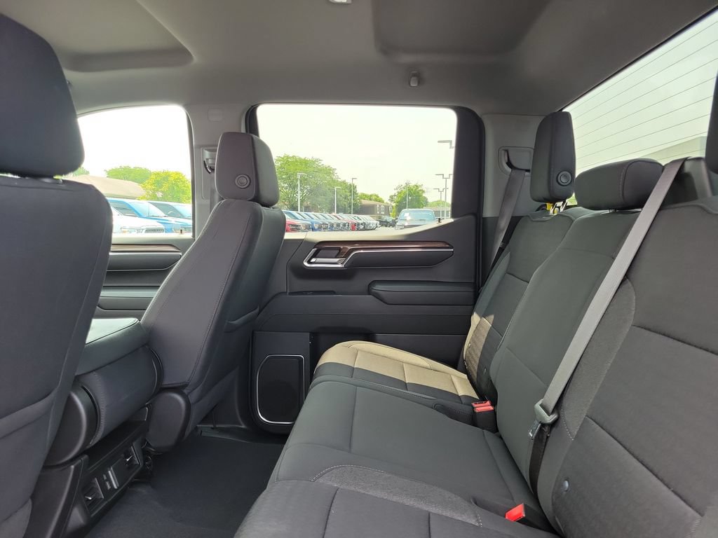 Used 2023 Chevrolet Silverado 1500 LT AWD/4WD image 14
