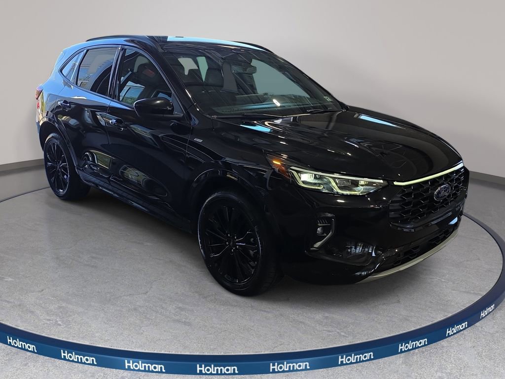 Certified 2023 Ford Escape ST-Line Elite AWD/4WD image 7