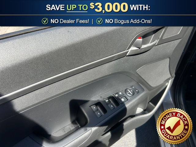 Used 2020 Hyundai Elantra SE w/ Cargo Package (C1) FWD image 16