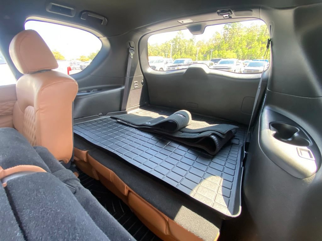 Used 2024 INFINITI QX80 Sensory AWD/4WD image 28