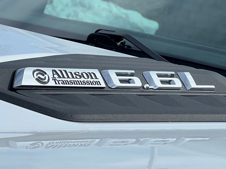 Used 2025 Chevrolet Silverado 2500 LT w/ Convenience Package image 8