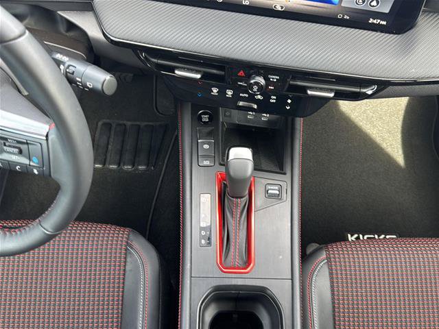 Used 2026 Nissan Kicks SR FWD image 27